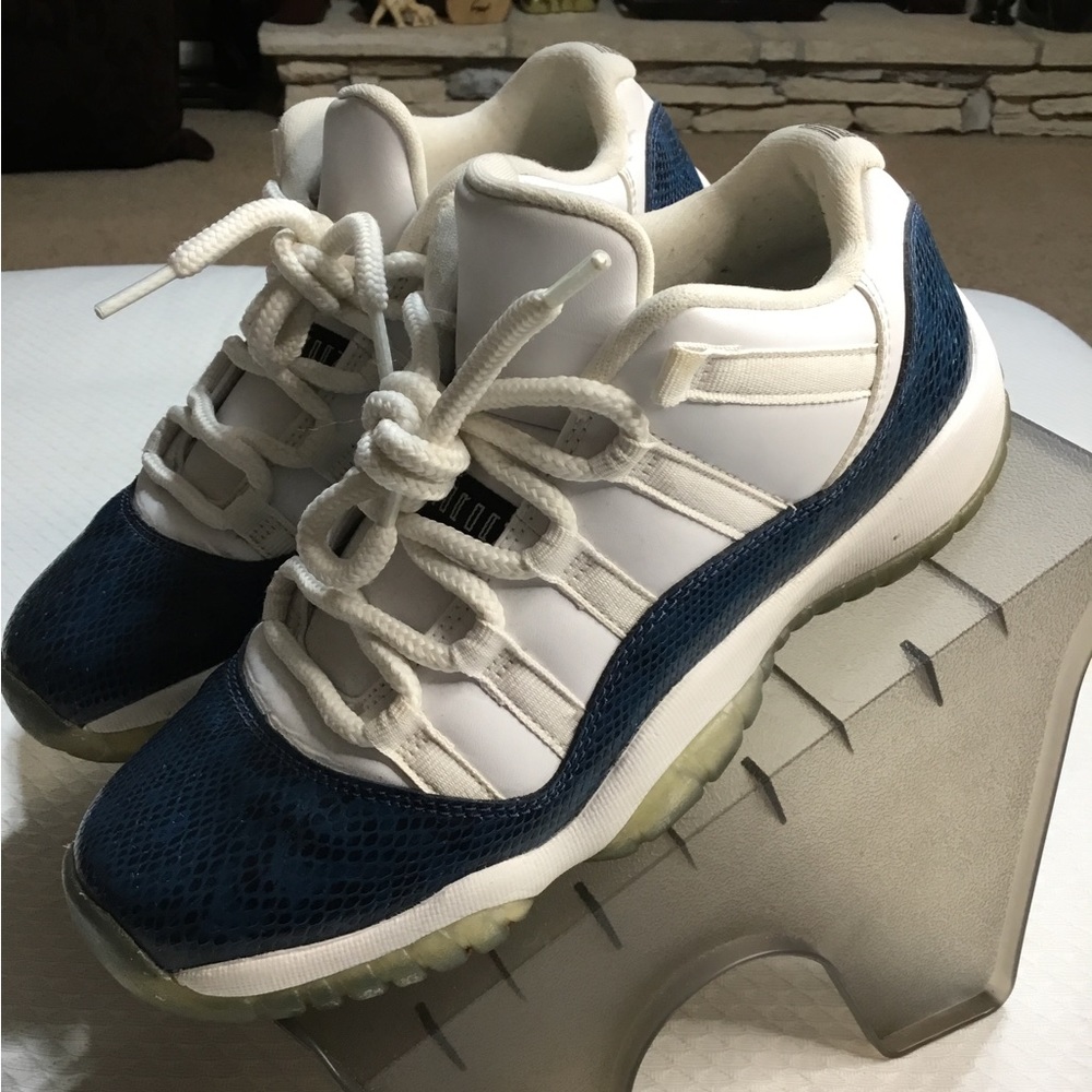 Air Jordan 11